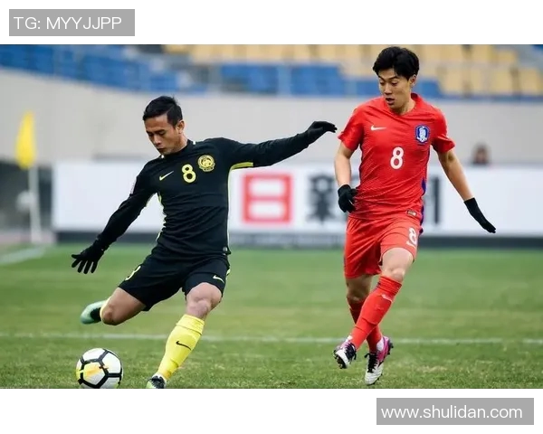 中国足球对阵韩国精彩视频回顾与赛后分析全景呈现