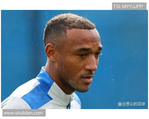 足球巨星伊布是否已经宣布退役引发球迷热议与关注